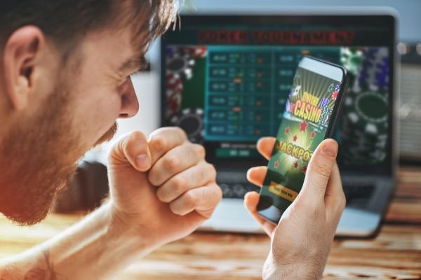 Shwe Shan App — မြန်မာ Online Gaming Platform ကျွန်ုပ်တို့အကြောင်း
